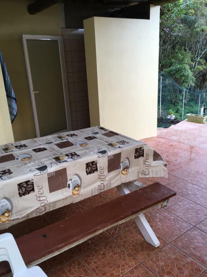 Adelaide House Villa Praia do Norte Екстериор снимка