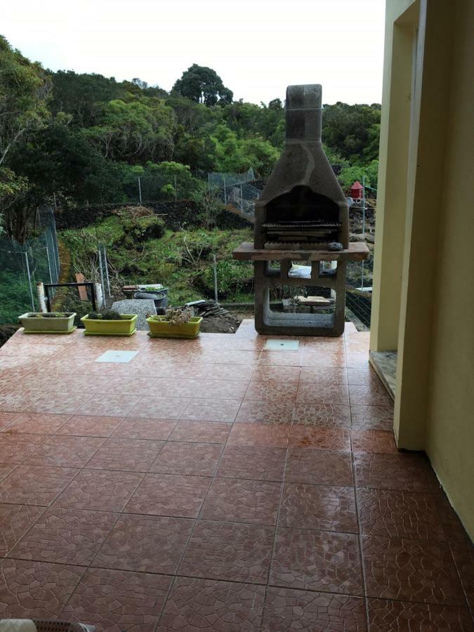 Adelaide House Villa Praia do Norte Екстериор снимка